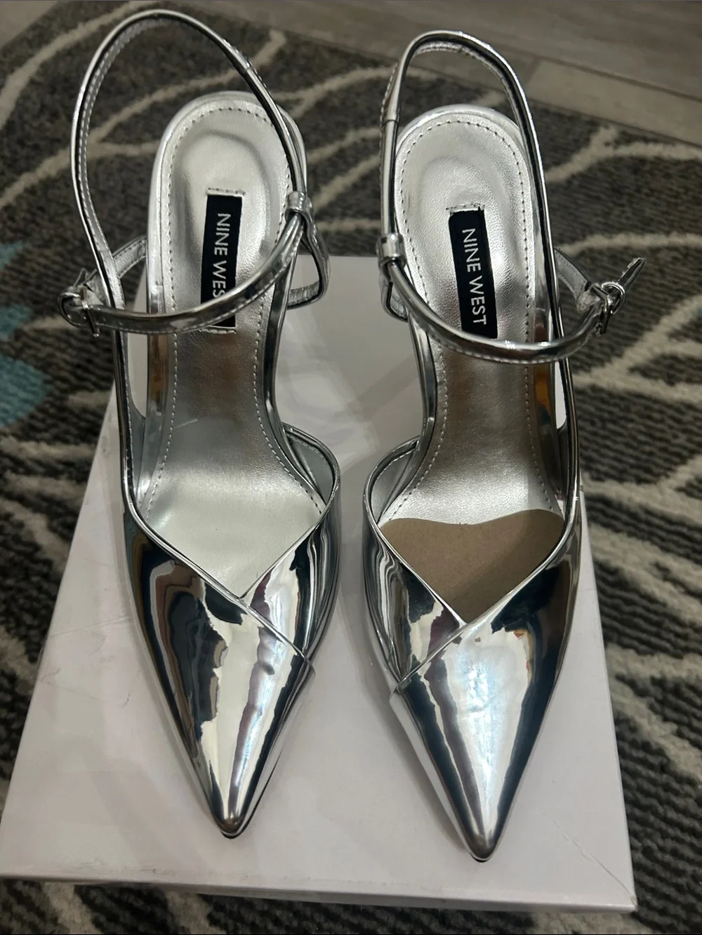Nine West Silver Metallic Pointed Slingback Heels Size 6
